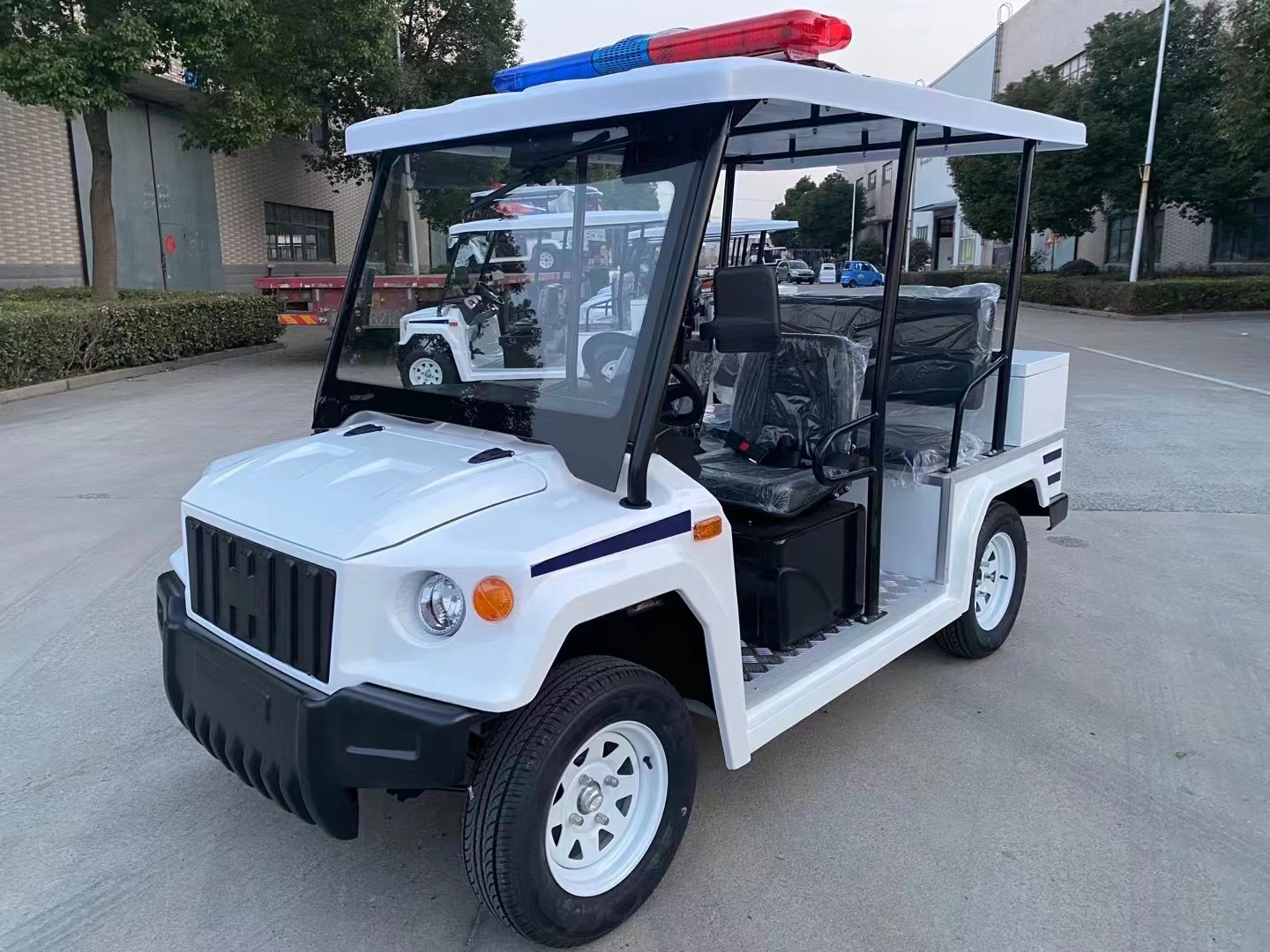 出租租赁5座电动巡逻车