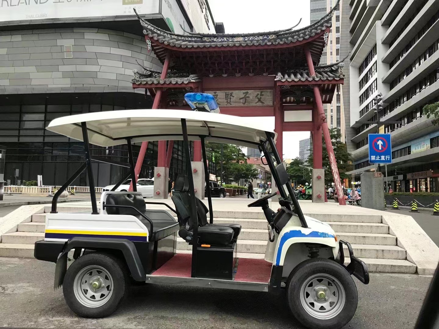 福州泰禾广场电动巡逻车